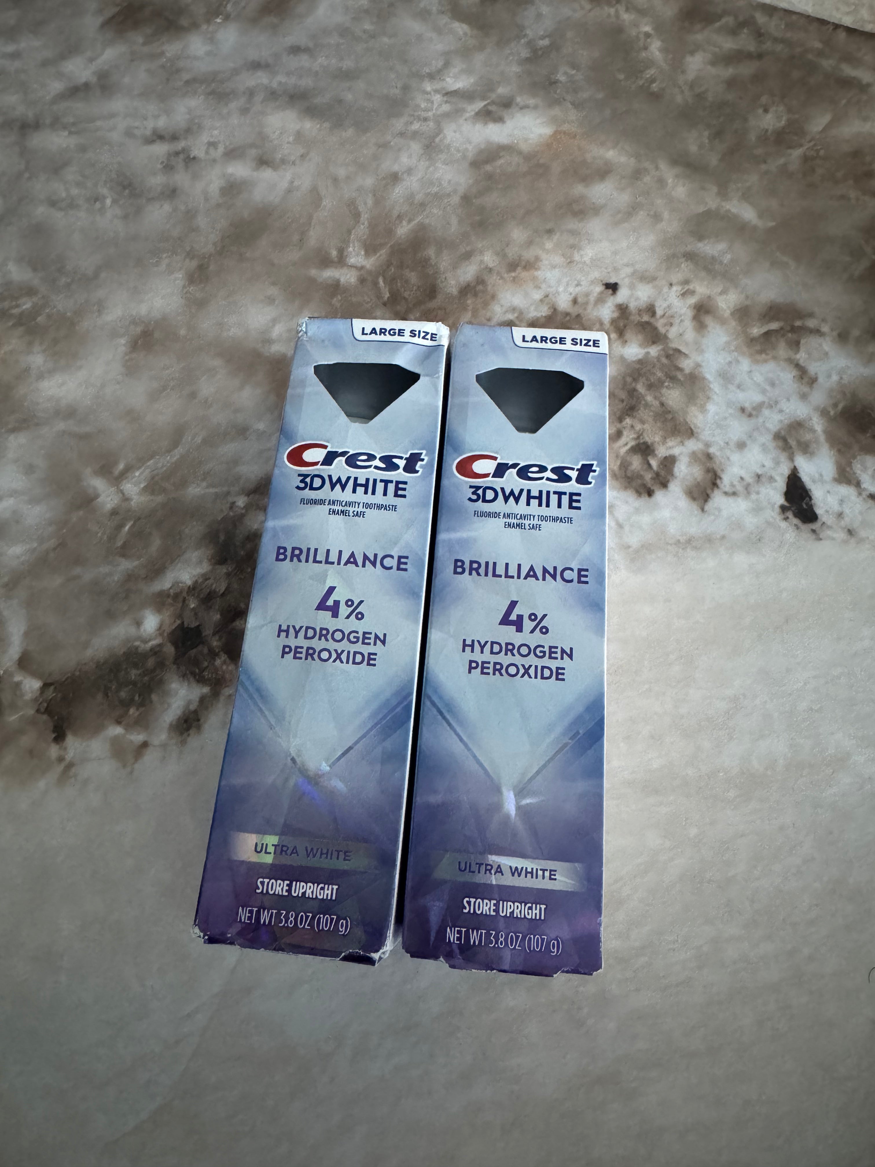 Crest 3D White - Brilliance - Pro Whitening - Toothpaste 4% *Bestseller*